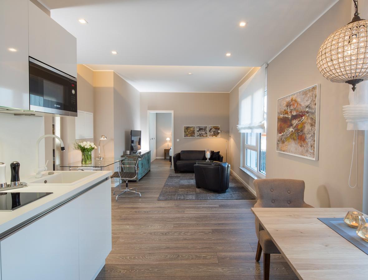 Logis First Class Business Suites Renningen Esterno foto