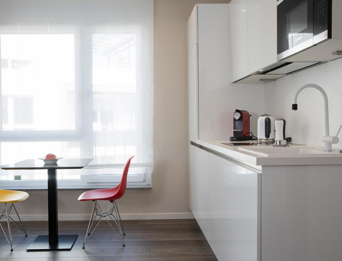 Logis First Class Business Suites Renningen Esterno foto
