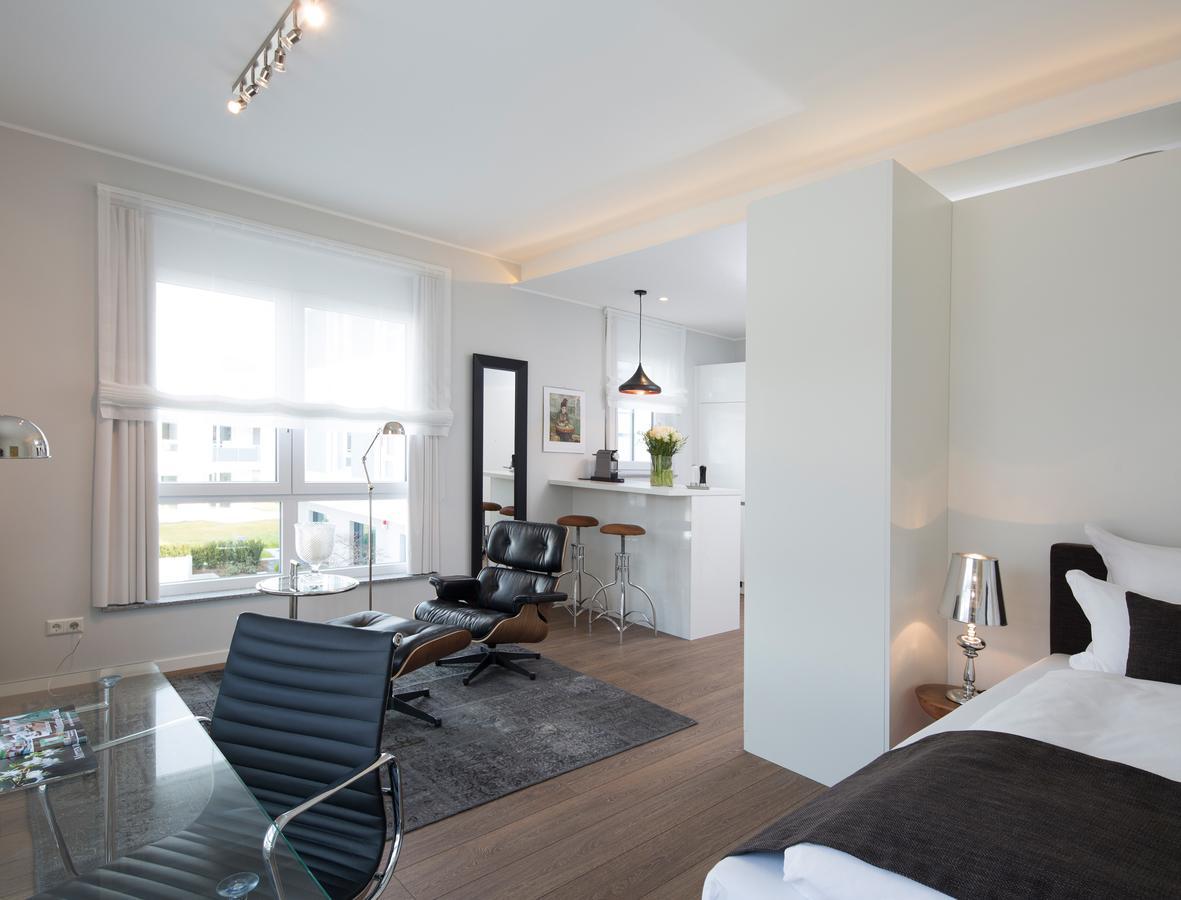 Logis First Class Business Suites Renningen Camera foto